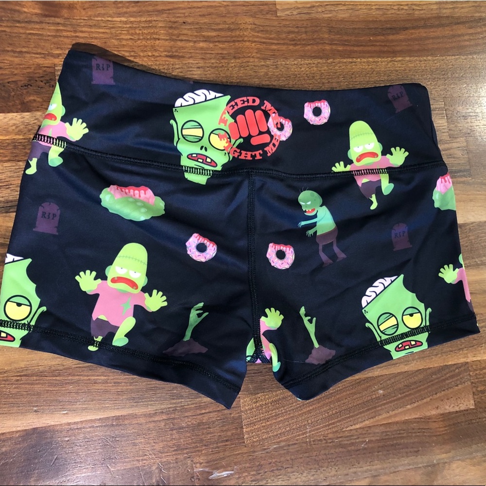 Mid rise Zombie shorts